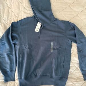 Uniqlo Blue Sweater Classic Pullover Design
